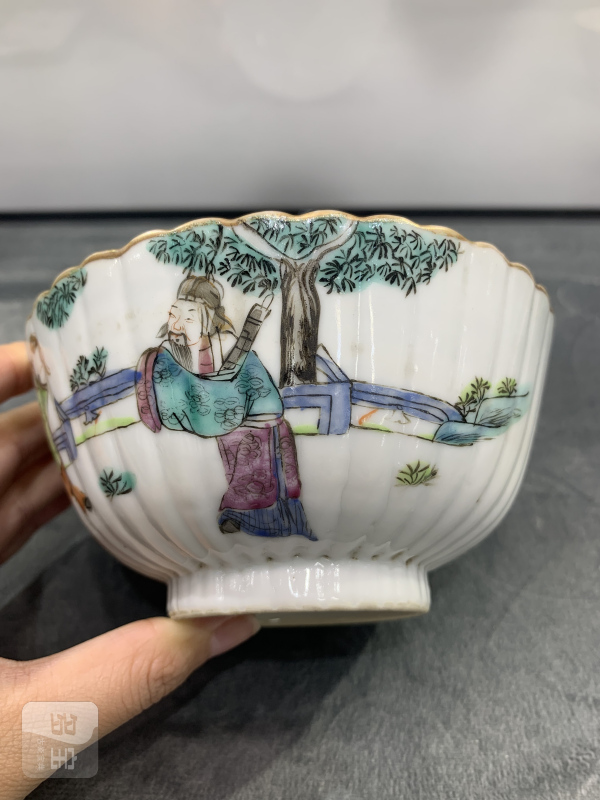 清同治粉彩福禄寿三星模印花口碗 - 图6